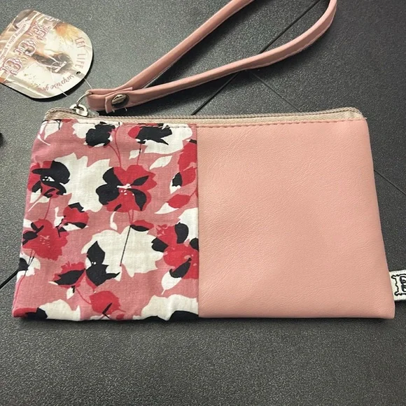 RealHer lip gloss and liner bundle with small wristlet - Picture 8 of 8